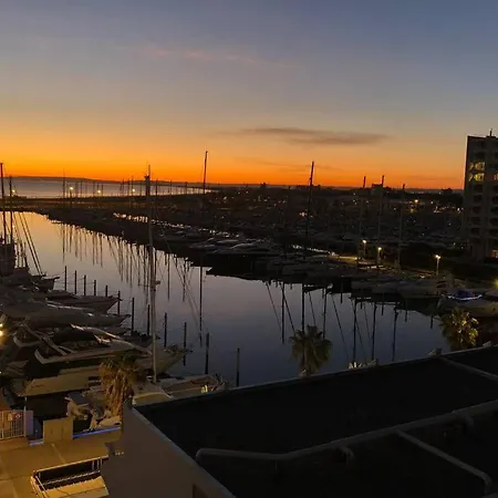 Climatise Avec Superbe Vue Port *