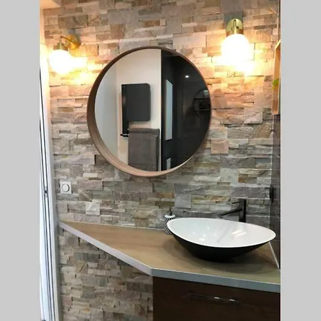 Climatise Avec Superbe Vue Port Apartmán *